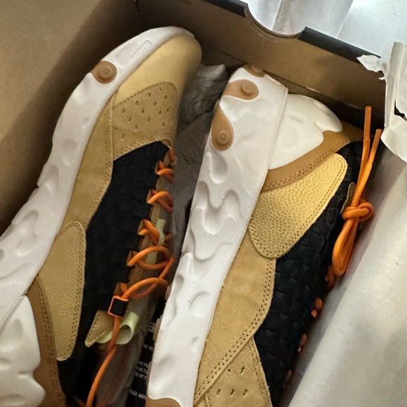 Nike React Sertu Size 11 - Picture 5 of 8